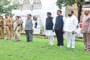 CM Eknath Shinde, Governor pay floral tributes to martyrs: Eknath Shinde