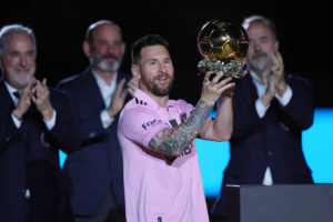Messi celebrates 8th Ballon d'Or with fans