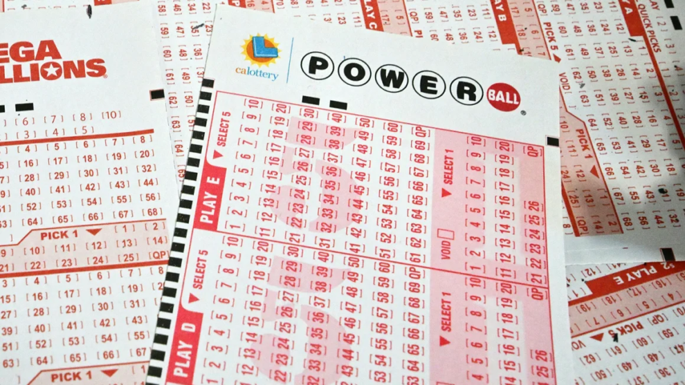 Powerball Ticket in Michigan Wins $842.4 Million Jackpot in New Year’s Day Drawing
