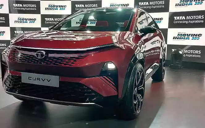 जुलाई 2024 में Tata Curvv भौकाल लुक के साथ लॉन्च होने को तैयार, 4 रंगों में उपलब्ध 10 curvv ice left front three quarter
